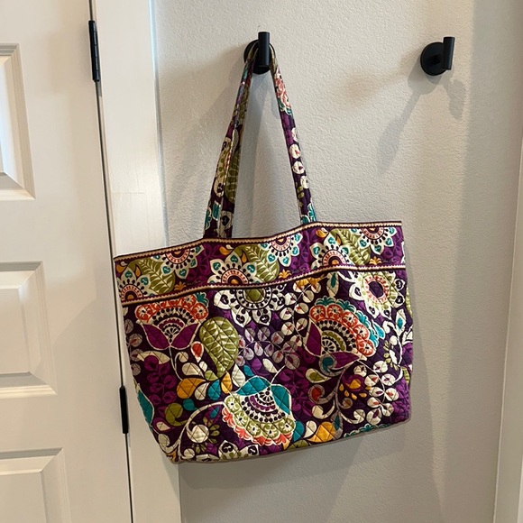 EUC Vera Bradley Brand Colorful Floral Patterned Shoulder Bag Purse Tote Bag main image 4